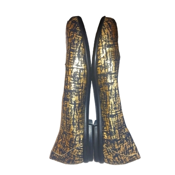 NEW SAS Scenic Ballet Flat Leather Black and Gold Ortholite Slip On sz 8 - Picture 4 of 9